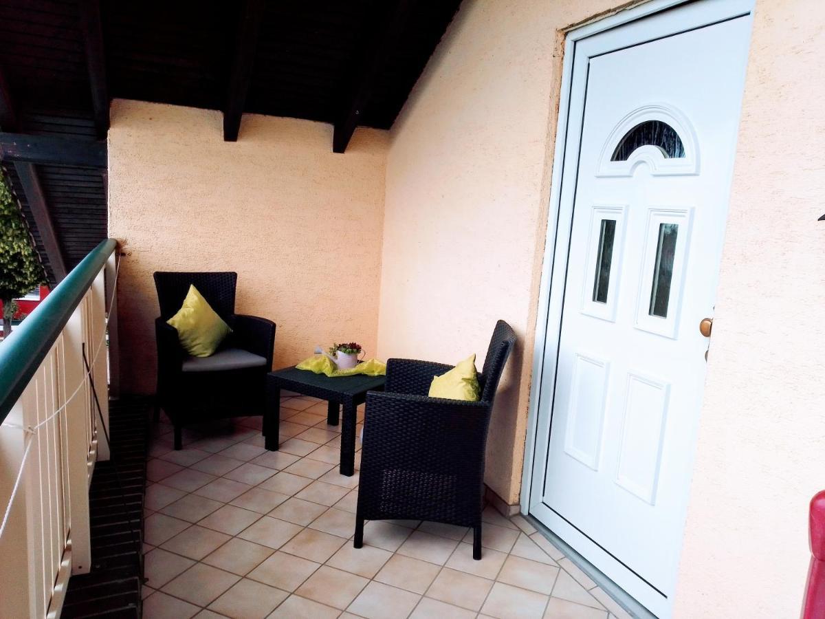 Haus Heidrun Apartman Dolgesheim Kültér fotó