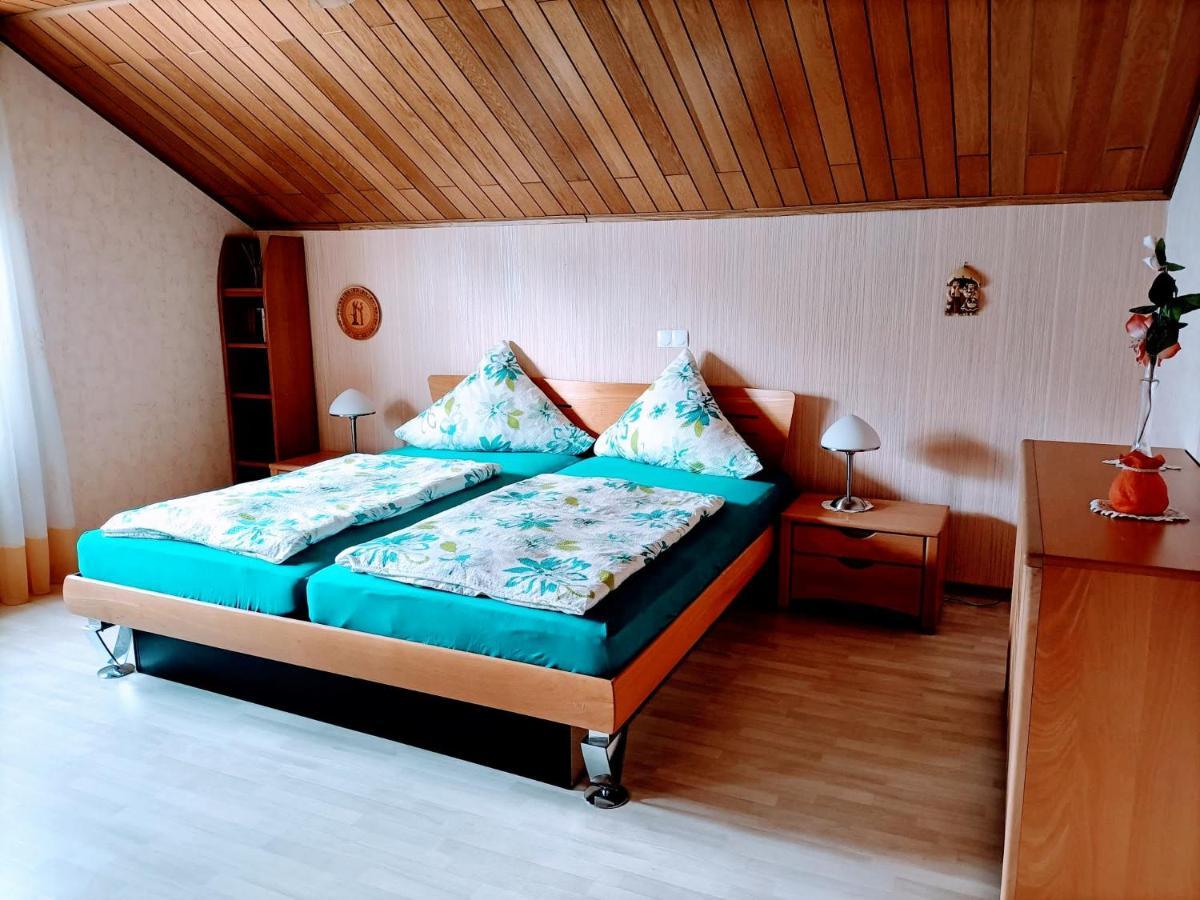 Haus Heidrun Apartman Dolgesheim Kültér fotó